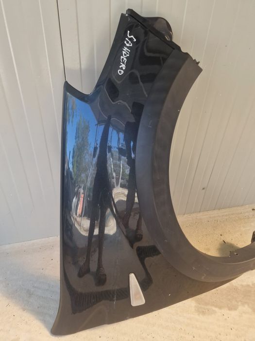 Aripa dreapta Dacia Sandero 1 2008-2012