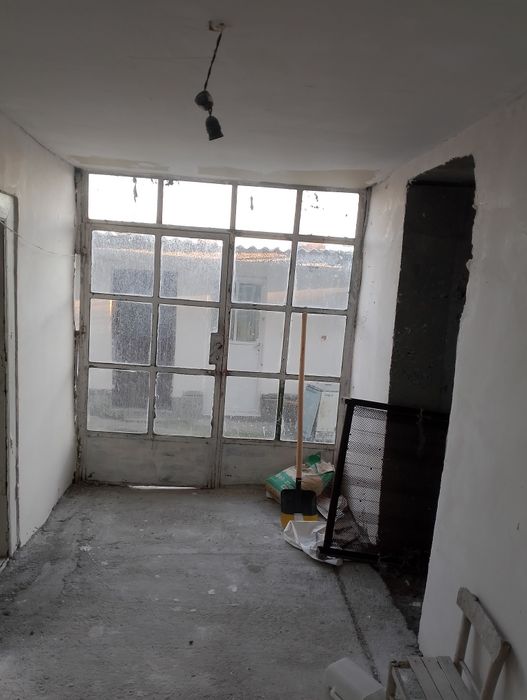 Продава се къща близо до центъра