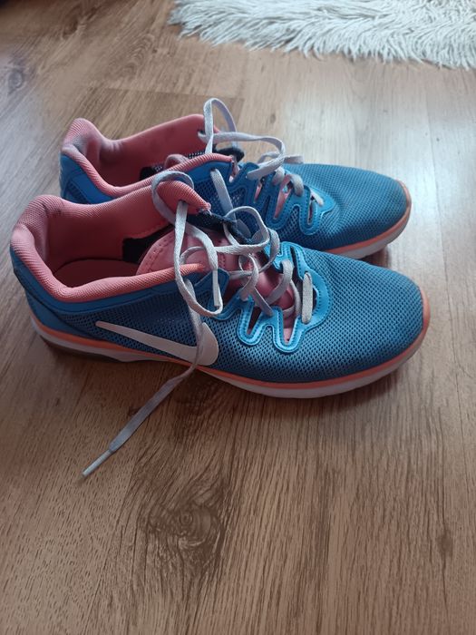 Дамски маратонки 38,5 номер