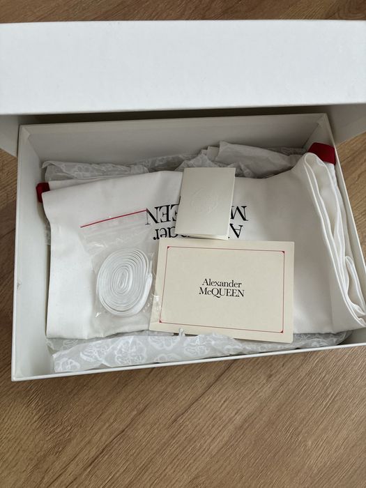 pantofi dama Alexander McQueen noi in cutie