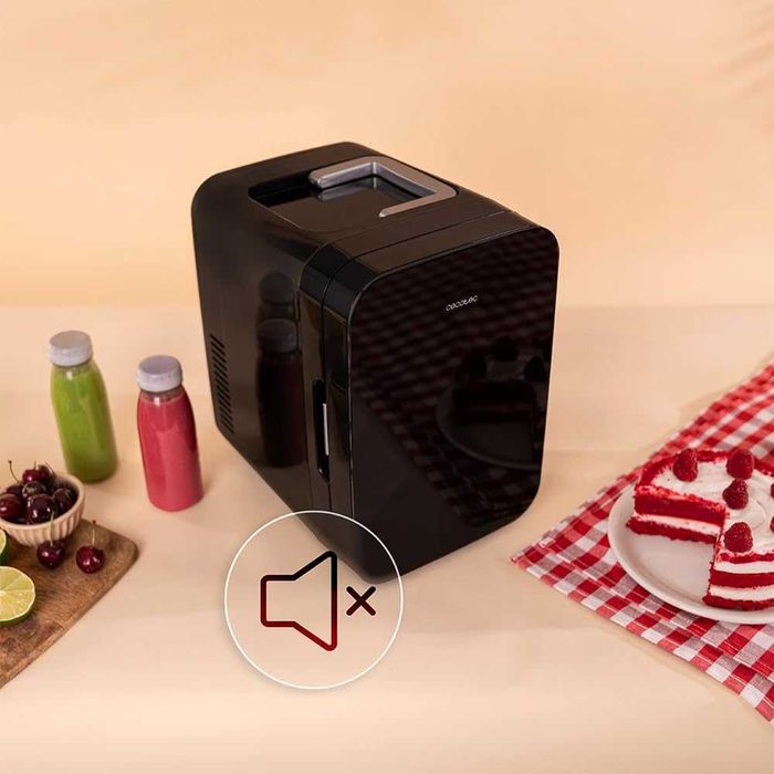 Мини хладилник Cecotec Bolero MiniCooling 6L Bahamas Black, 12V-220V, съвместим с автомобили и каравани, функции за охлаждане и нагряване