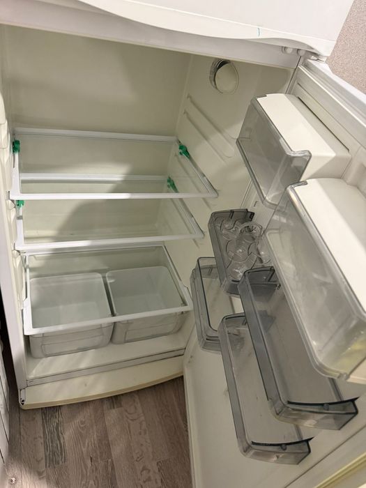 Продается холодильник атлант