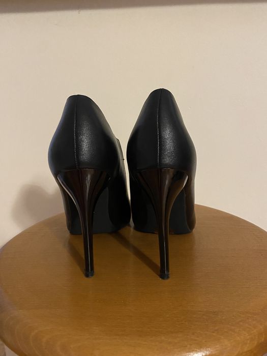 Черни официлани обувки