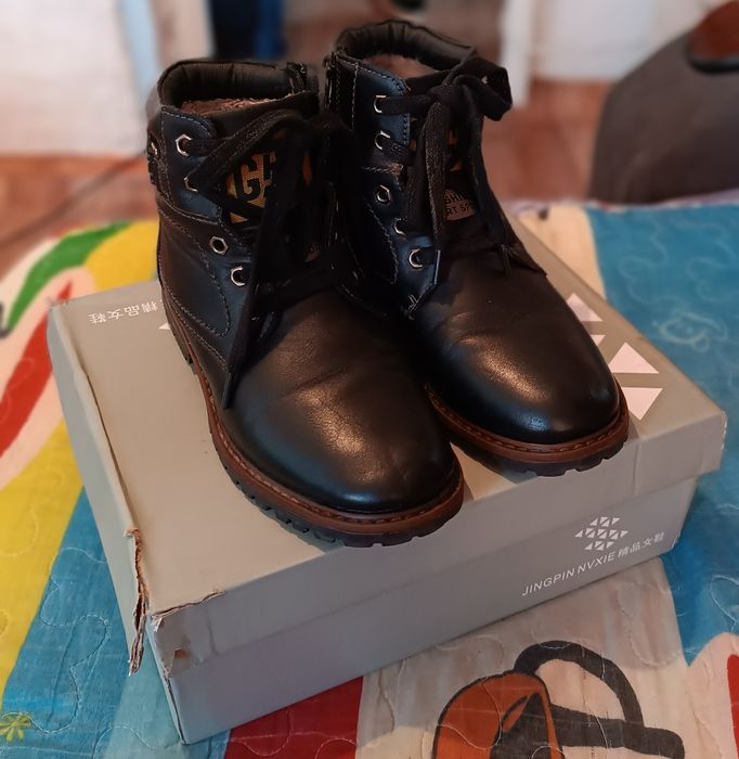 Продам ботинки и ботильоны