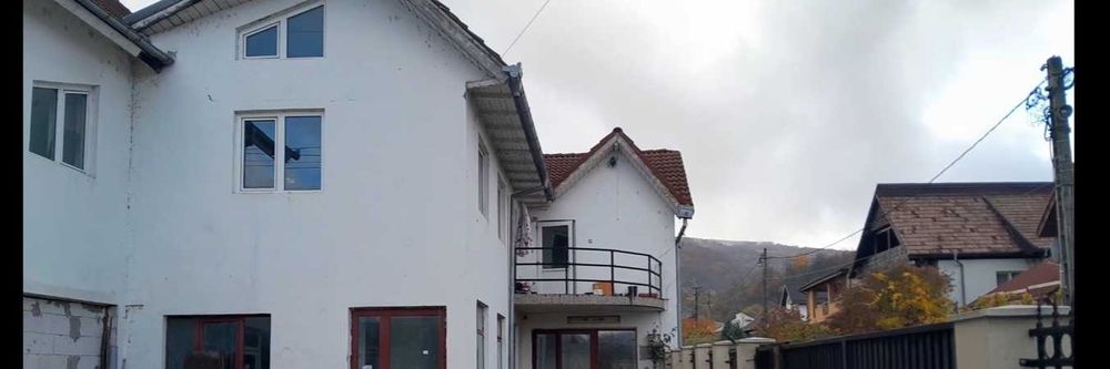 Spatiu/ Casa de inchiriat 330 mp