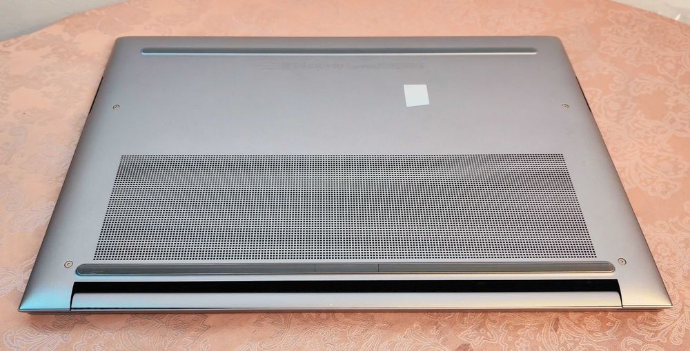 ZBook Studio 16/Intel Core i7-12700H/RTX A1000/16GB RAM/512 SSD/16 IPS