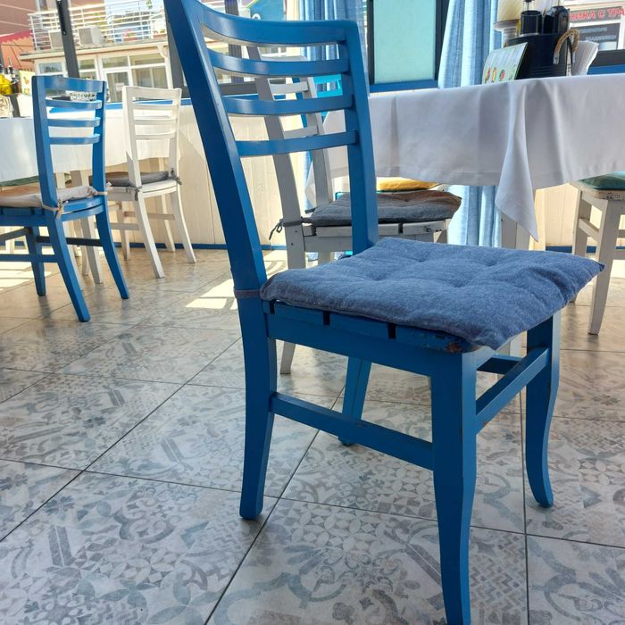 Маси и столове от бук