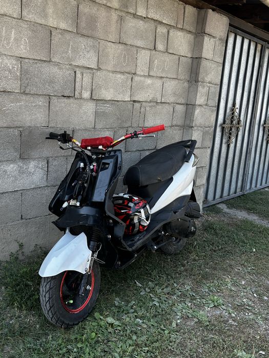 Срочно продам м8