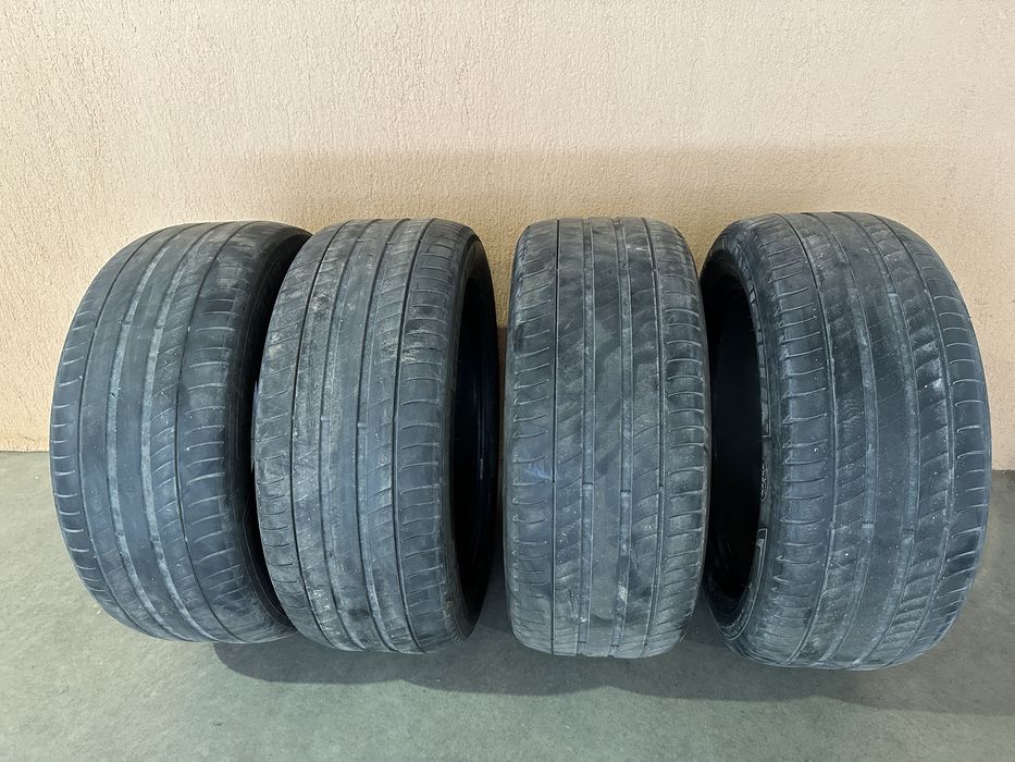 Set anvelope 235/50 R17 vara Michelin