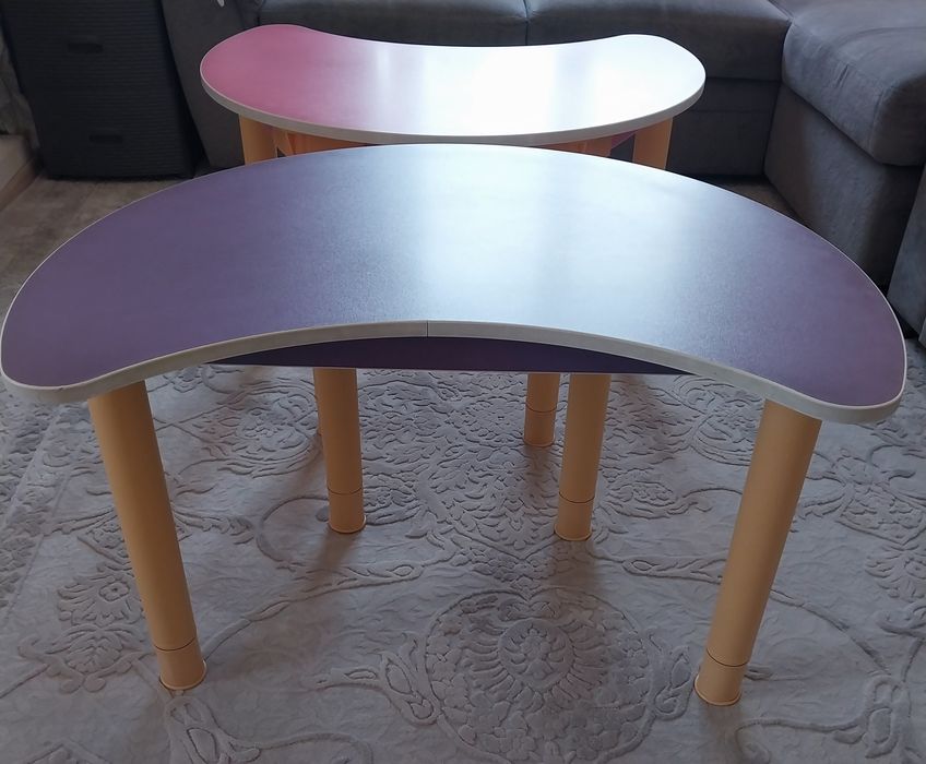 Детские столы. Цена за 1 стол- 550 млн. Цена за 2 стола-1 млн