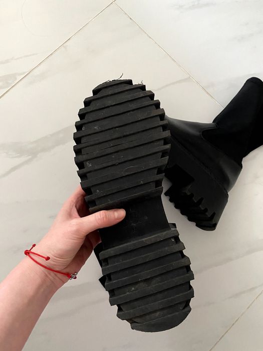 Ботинки Zara на платформе демисезонные — ремонт стельки