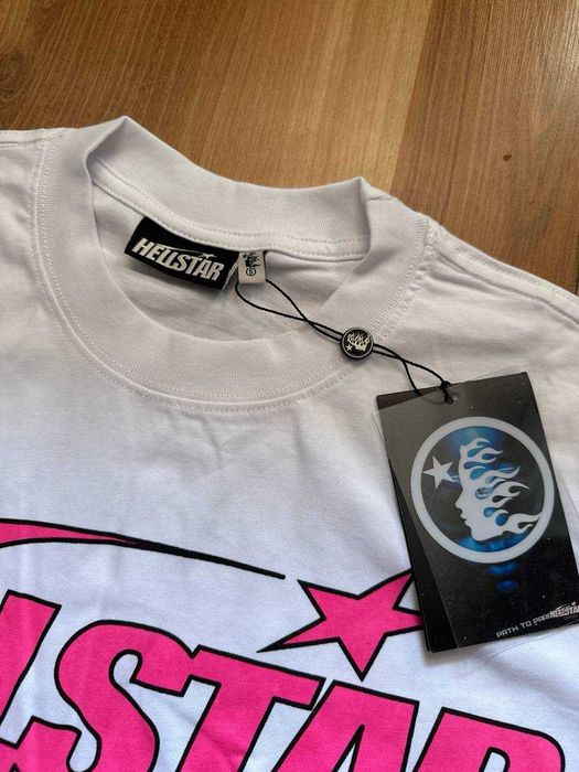 Tricou Hellstar cu eticheta (nu Nike, Gucci, Adidas, Balenciaga)
