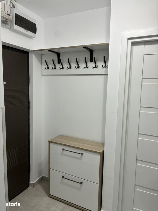 Apartament de închiriat 3 camere renovat | Ultracentral, Campina