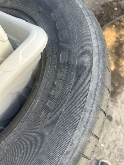 Продам 4 резины 265/65/17