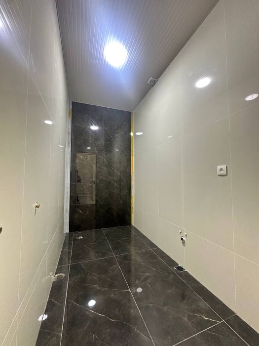 Metro 8 bekat 3.5 sotix 6 xona 2 etajli uy sotiladi