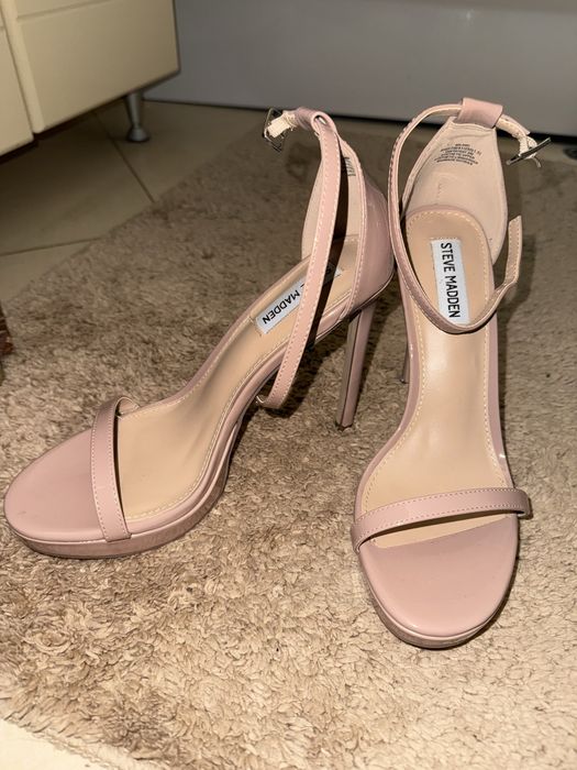 Продавам сандали на ток Steve Madden