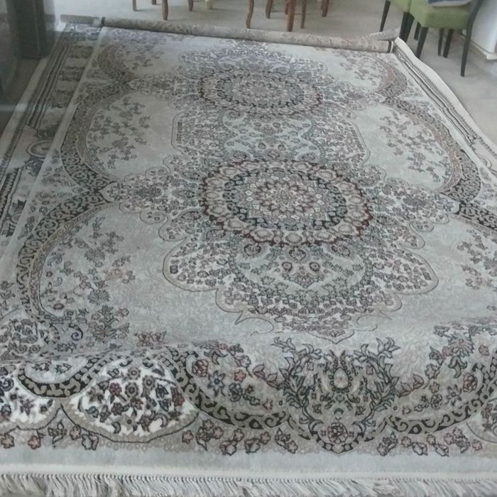 Gilam sptiladi 2.5×5 Xolati a'lo