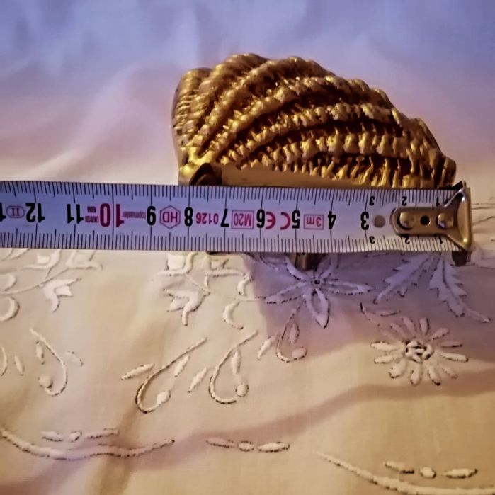 Месингов свещник и бижутера