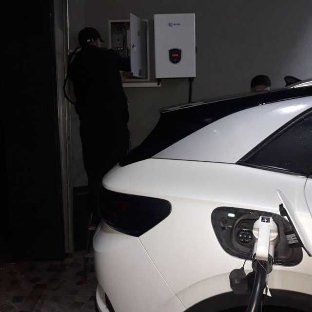 Установка зарядки чарджер на электромобиль