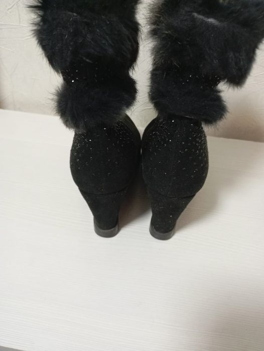 Продам женскую обувь