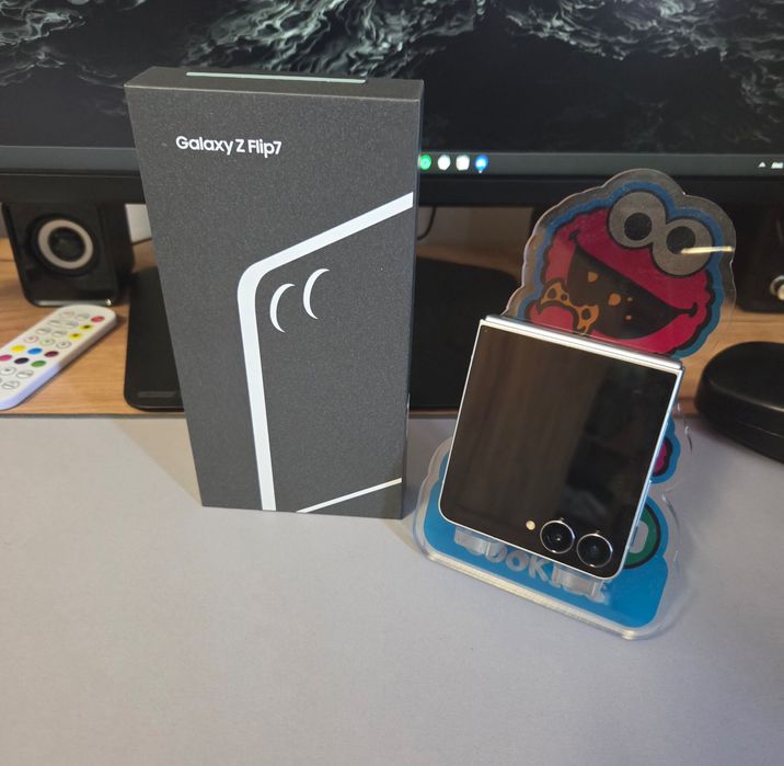 Samsung Z Flip 7 256gb Mint(Exclusive)