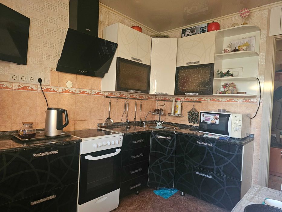 ПРодам кухонный гарнитур
