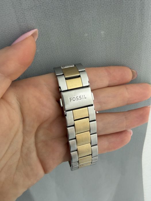 Ceas Fossil negru auriu
