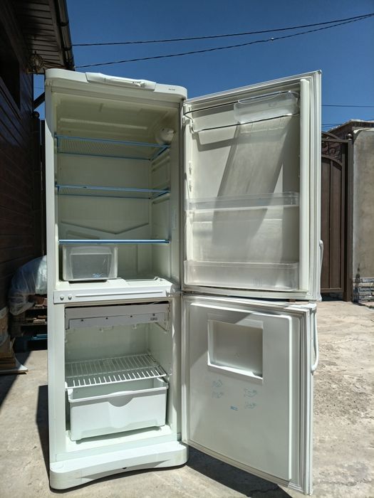 Продам холодильник
