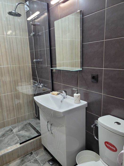 Дава се под наем Тристаен апартамент в София, Борово - 98 кв.м за 780 € - Снимка #12