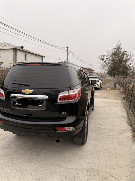 Qora Trailblazer 2020