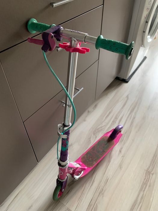 Детска тротинетка за момиче