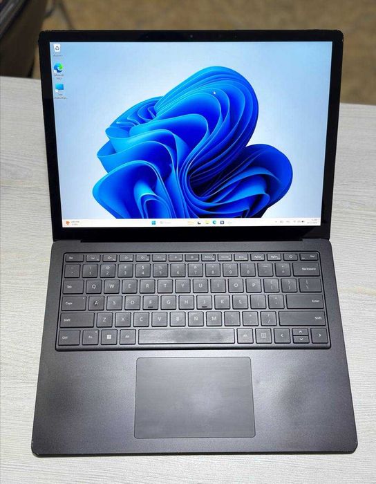 Surface Laptop 3 carbon 13.5” 2K IPS Sensor I7-1185G7 16GB/256GB NVMe