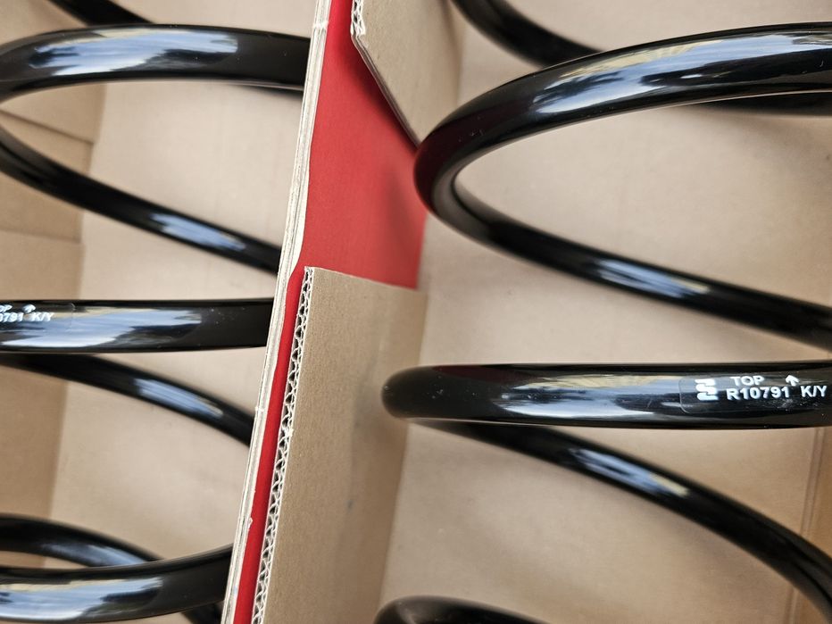 Eibach R10791 - Предни пружини за Superb и Passat