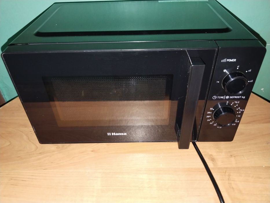 Продам микроволновоку в рабочем состоянии