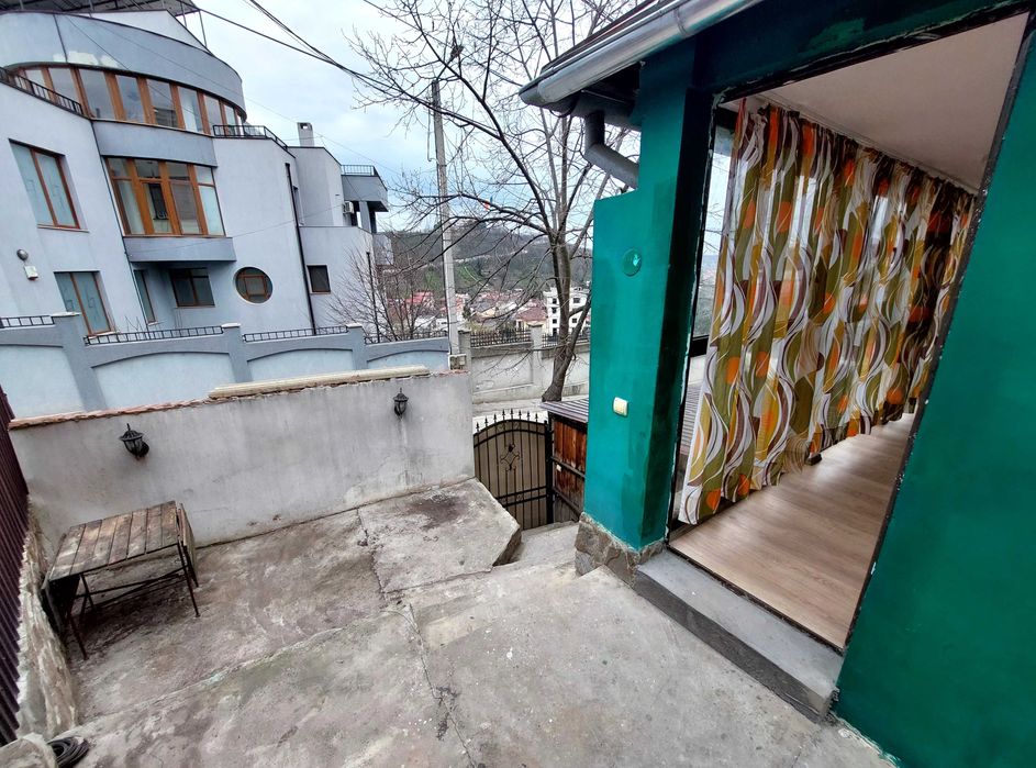 Garsoniera mare la casă