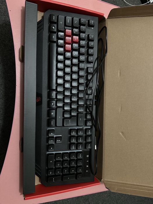 Srochna Monitor klavratura navushnik mishka