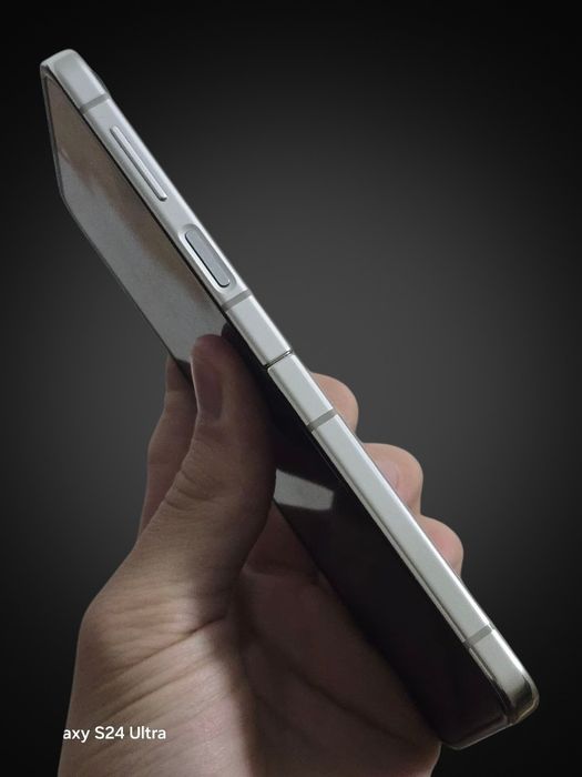Samsung Z flip 5   5G 256gb