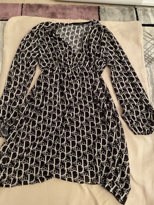 Rochie dama mărimea M micuț