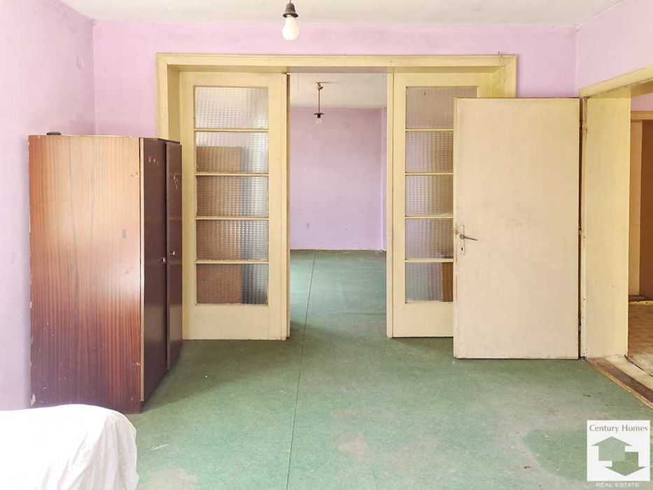 160027 Просторна къща в с. Бяла река, на 45 км от Велико Търново