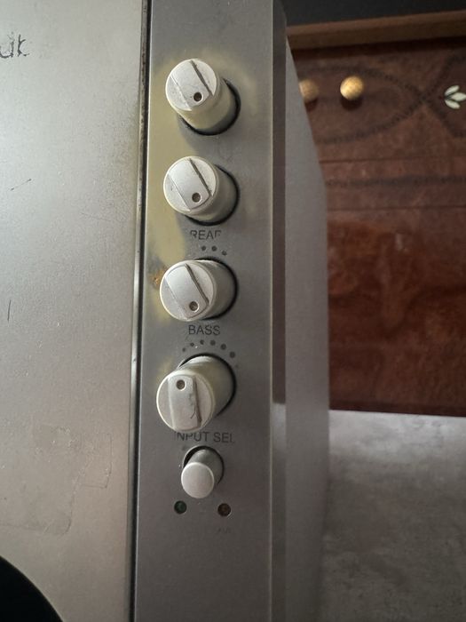 г. Акустическая система Microlab M-1700 — сабвуфер
