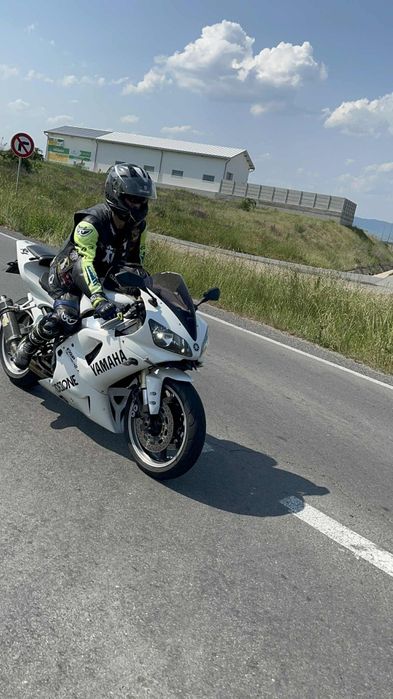 Vand yamaha R1 Rn03