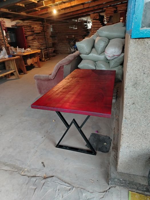 Продам Стол с карагача