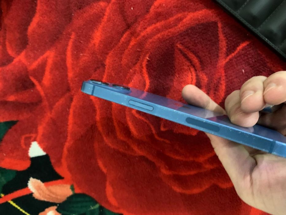 I phone 13 128gb 110000