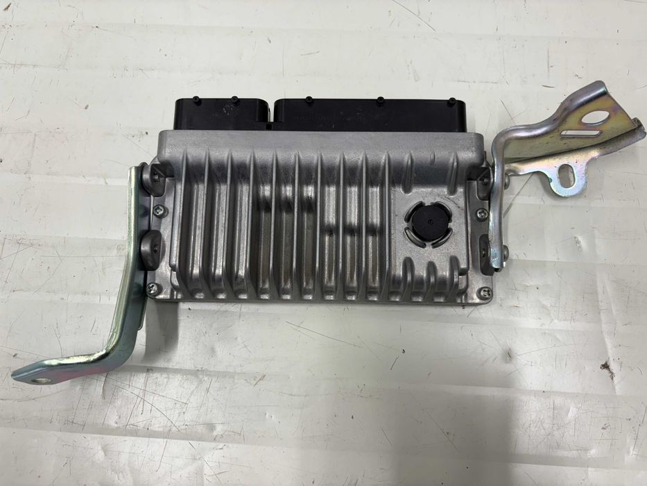 Контролен модул Тойота Аурис II Контролер на двигателя