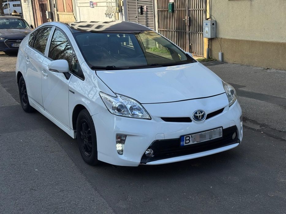 Toyota Prius 3 FaceLift 2012 cu GPL