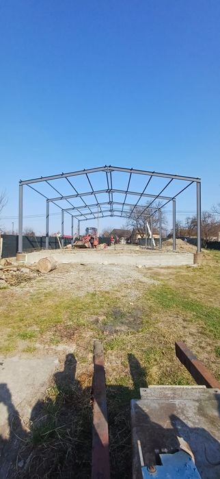 vând hale și structuri metalice
