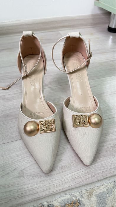 Туфли сатылады!