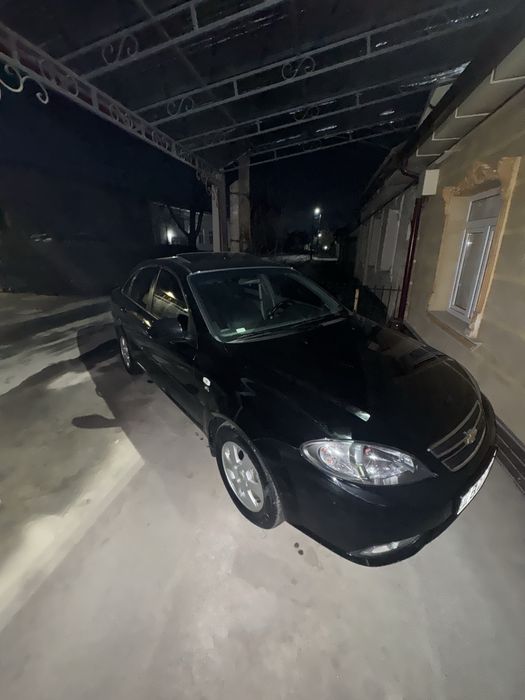 Chevrolet Lacetii jentra qora