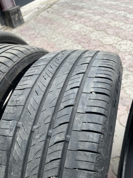 235/35/19 комплект резины