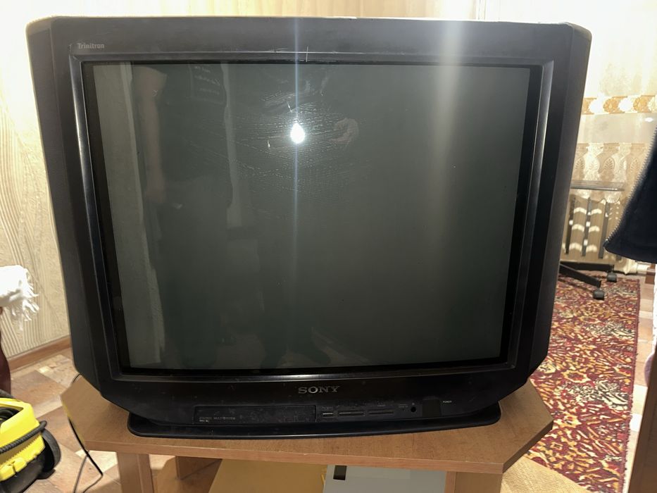 Продам телик сони тринитрон рабочий.